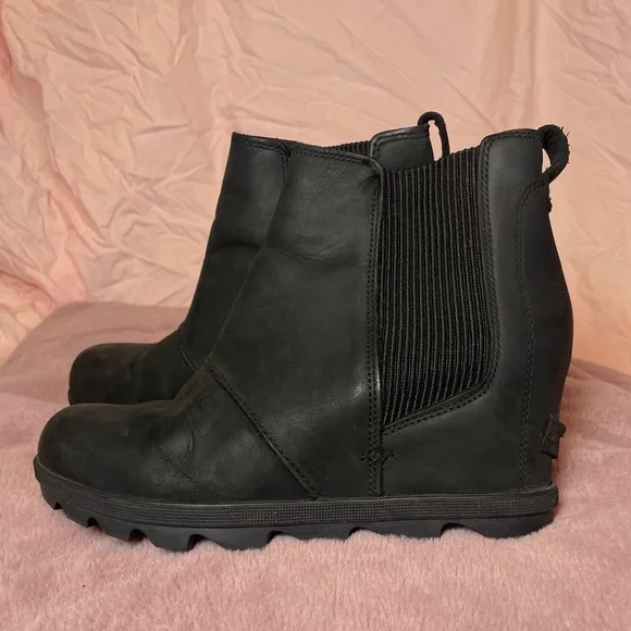 Sorel Joan Of Arctic II Wedge Chelsea Boot Black Womens Size 8.5 NL3022-010 - Picture 1 of 7
